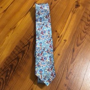 Men’s paisley tie